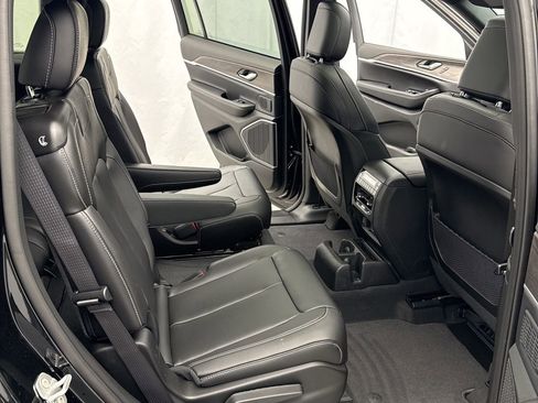 New 2026 Jeep Grand Cherokee L Limited w/ Limited Altitude Package image 34