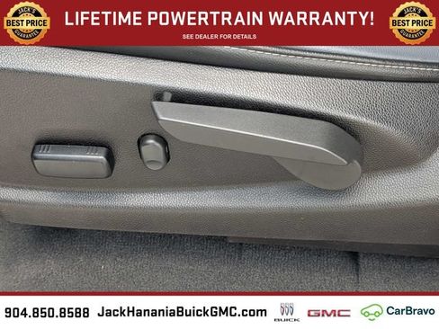 Used 2022 Chevrolet Colorado Z71 w/ Safety Package RWD image 20