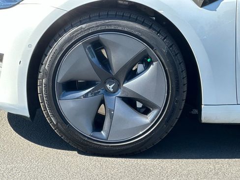 Used 2019 Tesla Model 3 Standard Range Plus RWD image 23