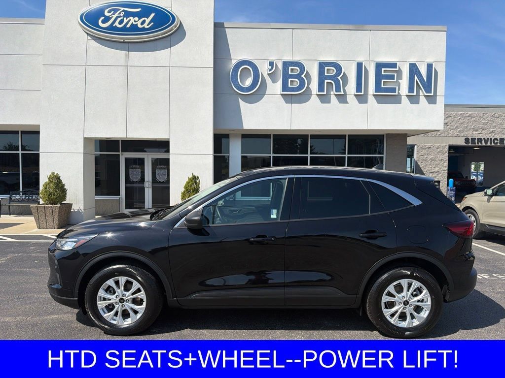 Used 2023 Ford Escape Active AWD/4WD image 2