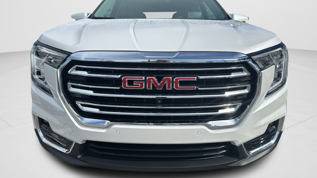 Used 2024 GMC Terrain SLT w/ Tech Package FWD image 37