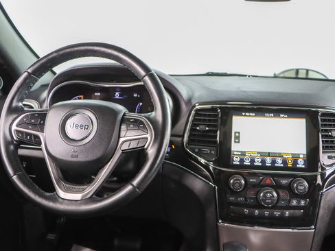 Used 2021 Jeep Grand Cherokee Limited image 17