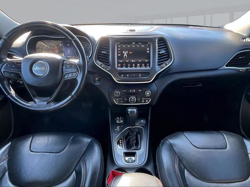 Used 2019 Jeep Cherokee Trailhawk image 17