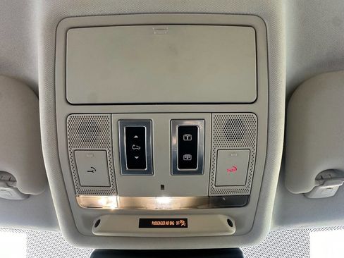 Used 2017 Jaguar F-PACE Prestige image 24