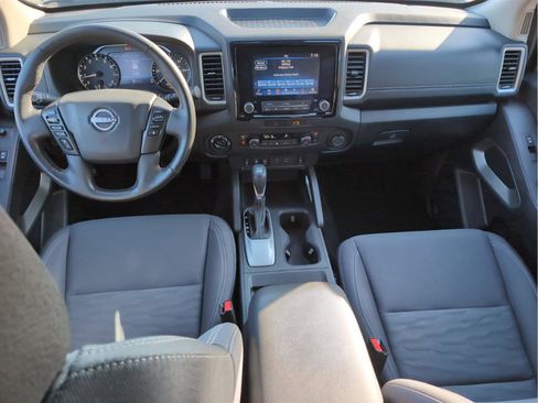 Used 2023 Nissan Frontier SV w/ SV Convenience Package image 30