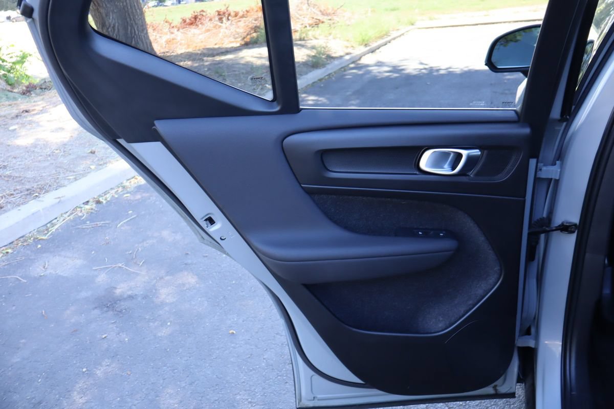 Used 2024 Volvo XC40 B5 Core w/ Protection Package Premier AWD/4WD image 24