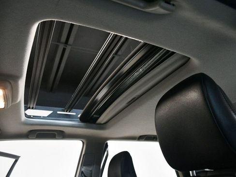 Used 2016 Toyota 4Runner SR5 Premium image 6