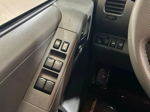 Used 2019 Nissan Frontier SL AWD/4WD image 29