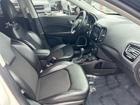 Used 2021 Jeep Compass Latitude image 26