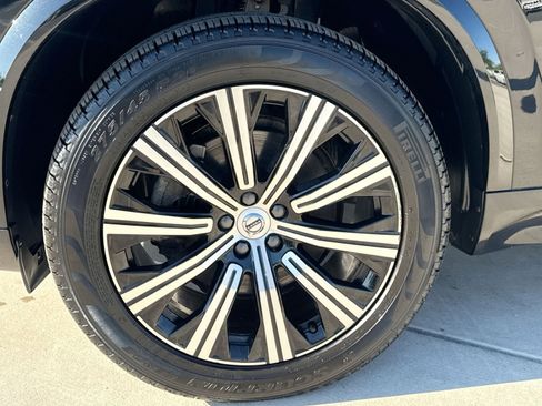 Certified 2023 Volvo XC90 B6 Plus w/ Protection Package AWD/4WD image 12