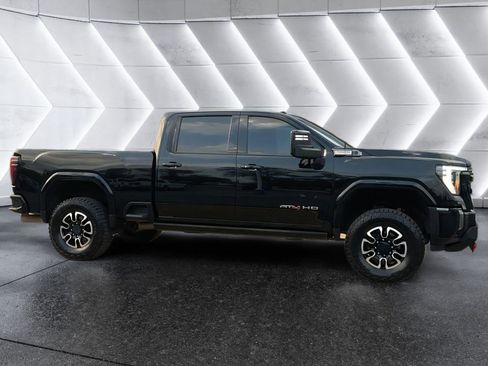 Used 2024 GMC Sierra 2500 AT4 w/ AT4 Premium Plus Package AWD/4WD image 6