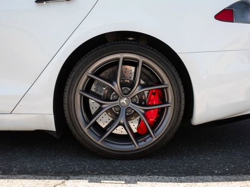 Used 2021 Tesla Model S Plaid image 40