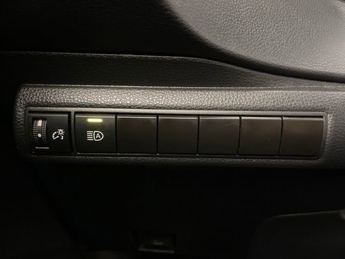 Certified 2024 Toyota Corolla LE image 28