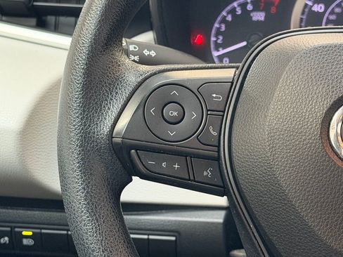 Used 2022 Toyota Corolla LE FWD image 17