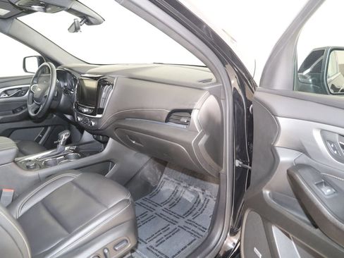 Used 2023 Chevrolet Traverse LT w/ LT Premium Package AWD/4WD image 44