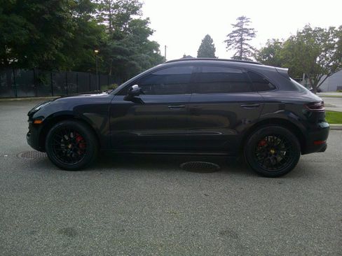 Used 2018 Porsche Macan Turbo image 36