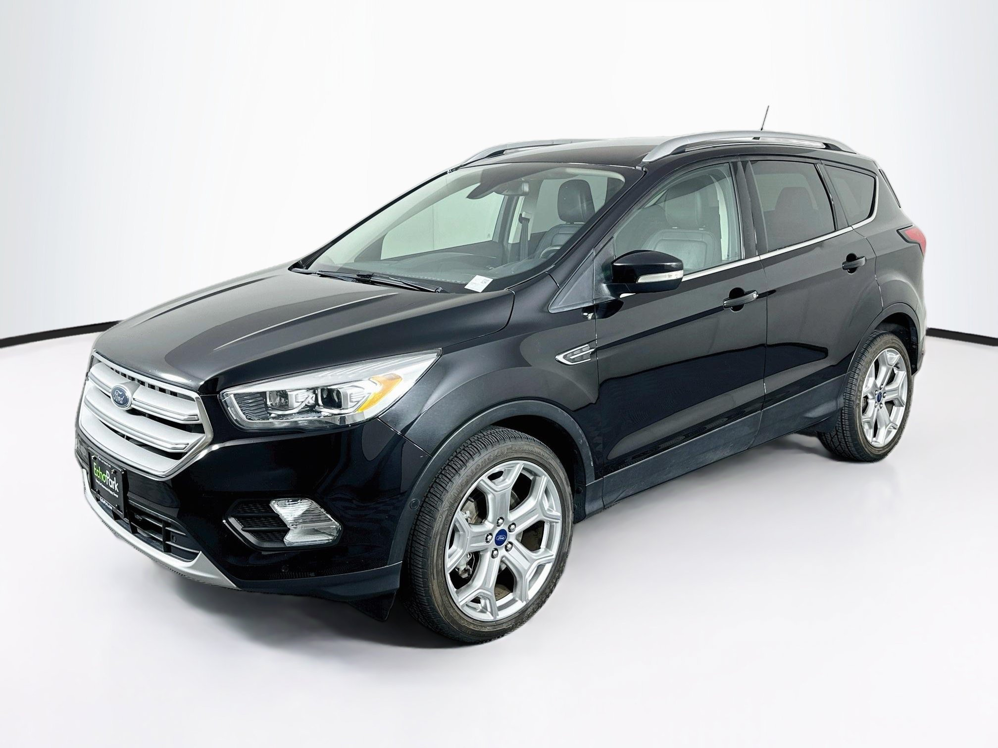 Used 2019 Ford Escape Titanium AWD/4WD image 3