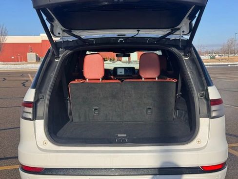 Used 2025 Lincoln Aviator Reserve w/ Equipment Group 201A image 33