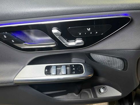 Certified 2025 Mercedes-Benz GLC 300 image 21