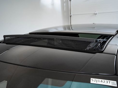 Used 2021 Land Rover Range Rover Velar R-Dynamic S AWD/4WD image 14