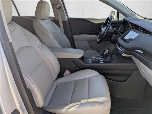 Used 2019 Cadillac XT4 Premium Luxury FWD image 17
