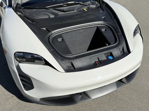 Certified 2023 Porsche Taycan GTS image 32