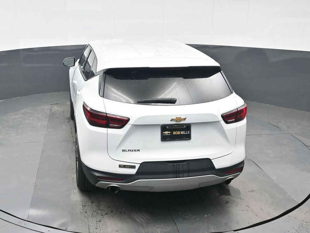 Used 2025 Chevrolet Blazer LT FWD image 20