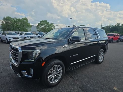 Used 2021 GMC Yukon SLT w/ SLT Premium Package AWD/4WD image 10