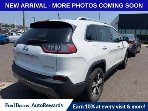 Used 2019 Jeep Cherokee Limited AWD/4WD image 7