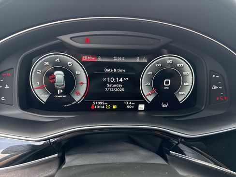 Used 2021 Audi Q8 Prestige image 11