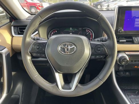 Used 2025 Toyota RAV4 XLE Premium image 25