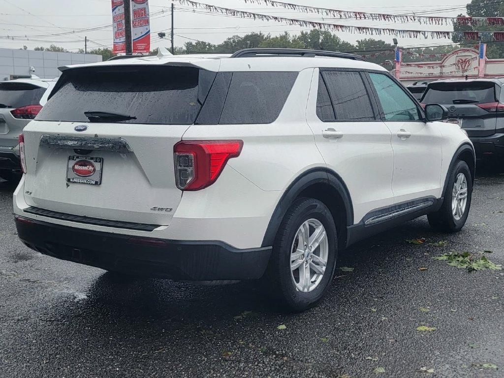 Used 2023 Ford Explorer XLT w/ Class IV Trailer Tow Package AWD/4WD image 8