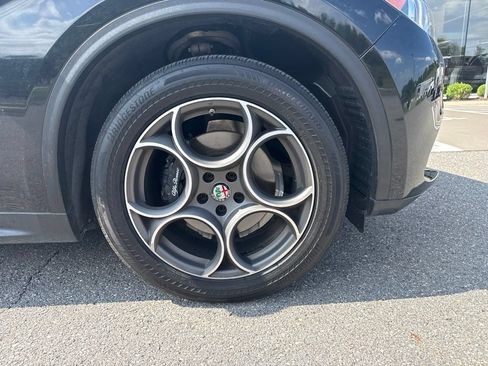 Used 2018 Alfa Romeo Stelvio Ti AWD/4WD image 4