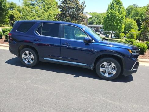Used 2025 Honda Pilot EX-L image 7
