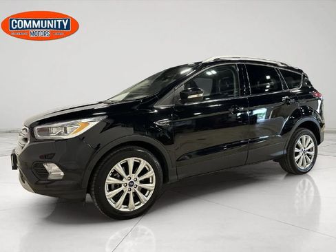 Used 2017 Ford Escape Titanium w/ Equipment Group 301A AWD/4WD image 2