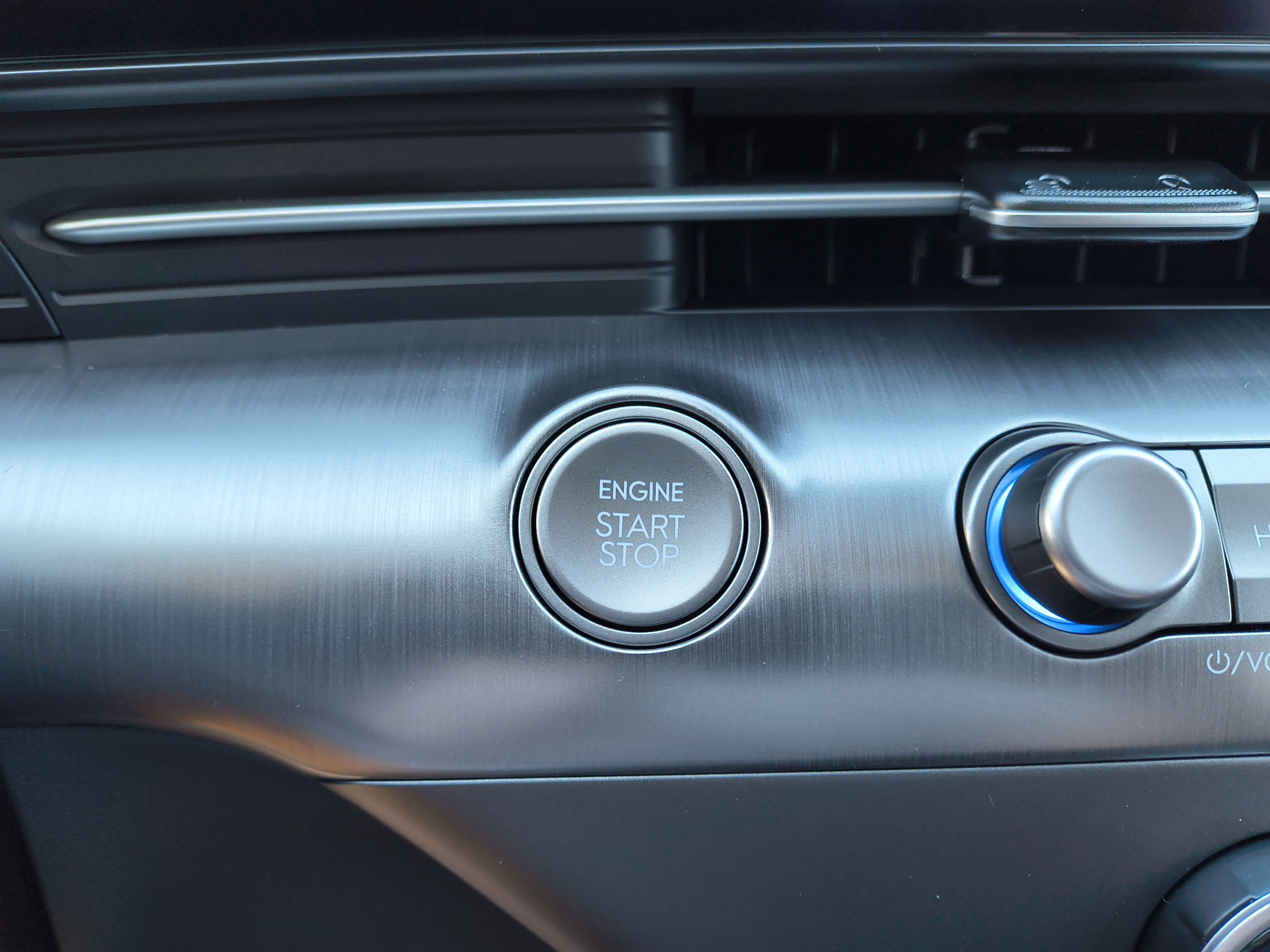 New 2027 Hyundai Kona SE FWD image 31