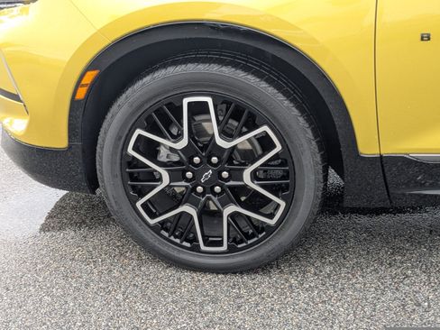 Certified 2024 Chevrolet Blazer RS w/ Driver Confidence II Package image 24