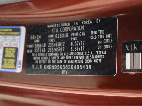 Used 2025 Kia Carnival FWD image 39