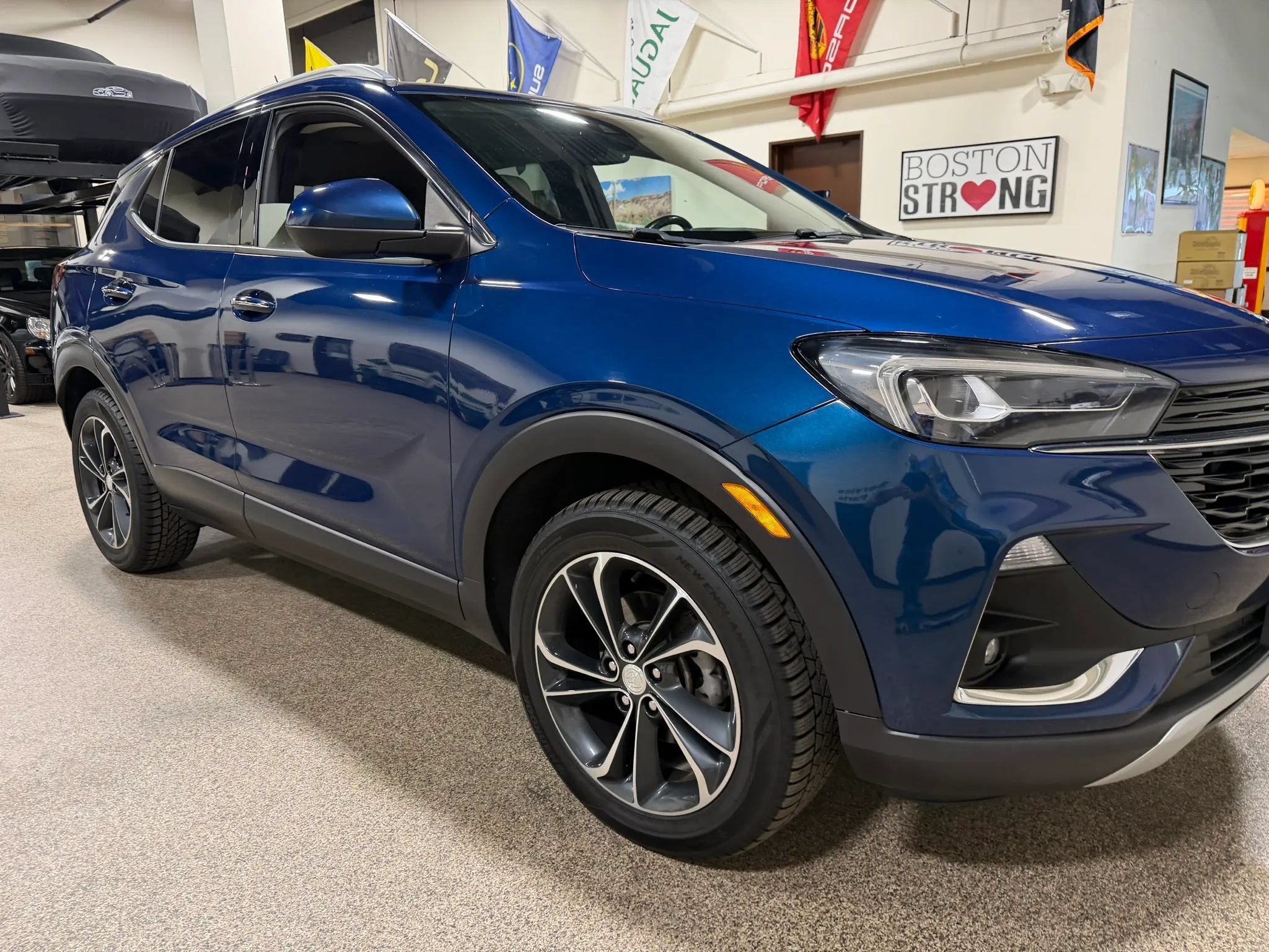 Used 2021 Buick Encore GX Essence AWD/4WD image 14