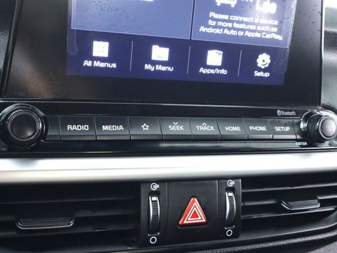 Used 2020 Kia Forte LXS FWD image 22