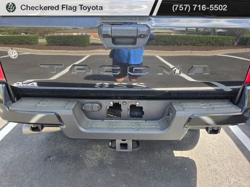 Used 2025 Toyota Tacoma SR5 image 8