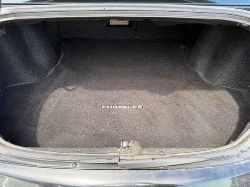Used 2011 Chrysler 200 Touring FWD image 13