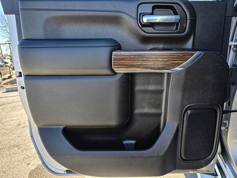 Used 2023 Chevrolet Silverado 3500 High Country w/ Technology Package image 36