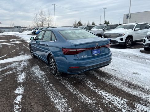 Used 2025 Volkswagen Jetta S image 3