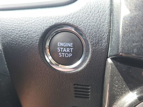 Used 2022 Toyota 4Runner TRD Off-Road AWD/4WD image 29