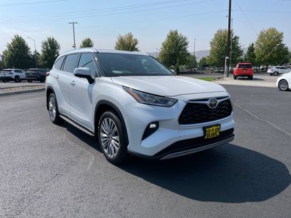 Used 2023 Toyota Highlander Platinum