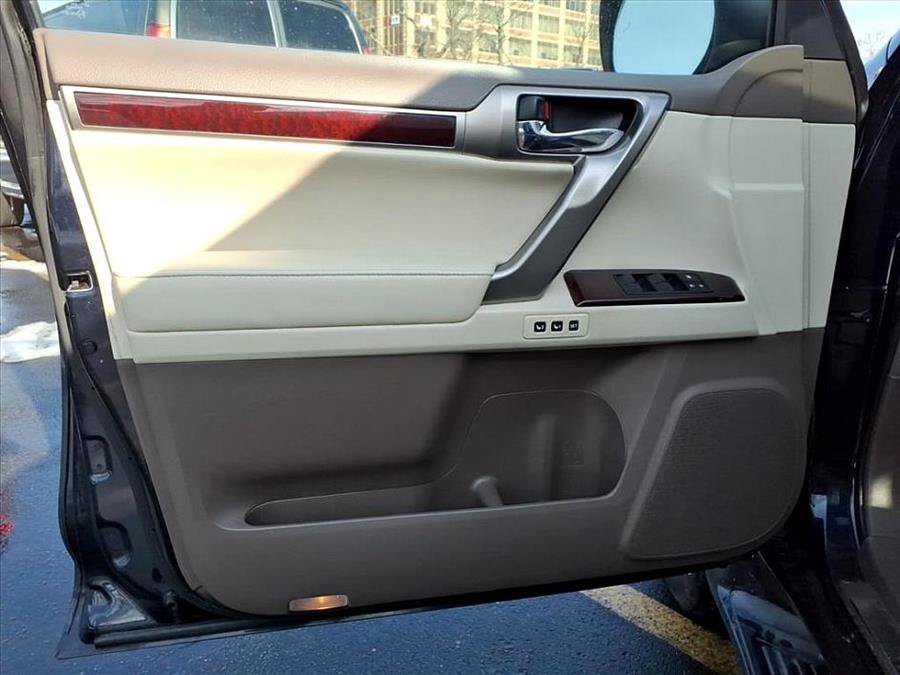 Used 2019 Lexus GX 460 Premium AWD/4WD image 17