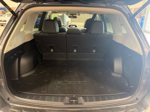 Used 2021 Subaru Forester Touring AWD/4WD image 17