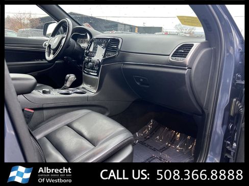 Used 2021 Jeep Grand Cherokee Limited w/ Sun & Sound Group image 19