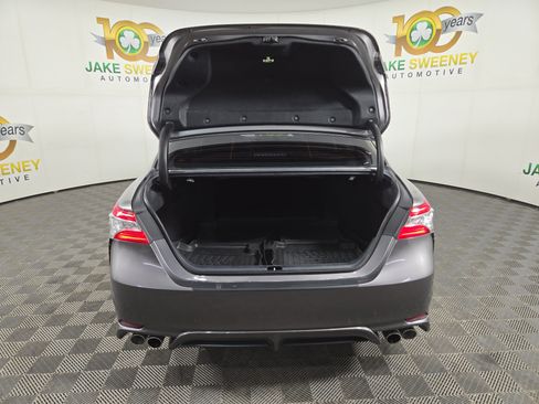 Used 2020 Toyota Camry XSE image 33